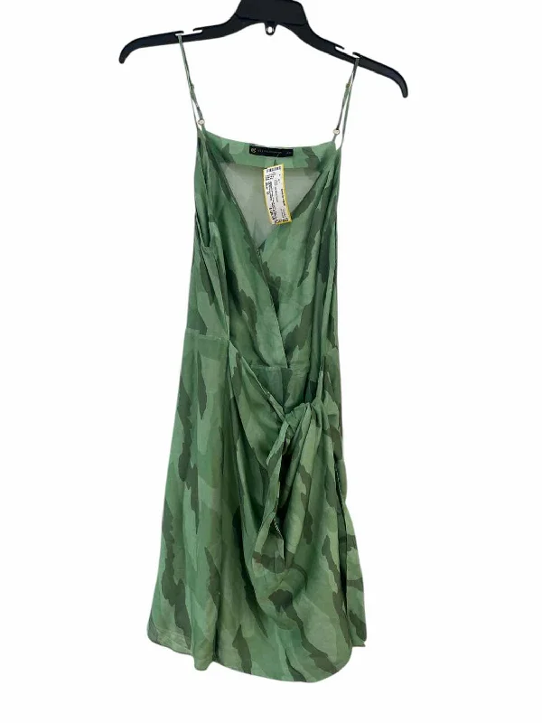 Act Fast elegant dressViX PaulaHermanny Green Size M Dress
