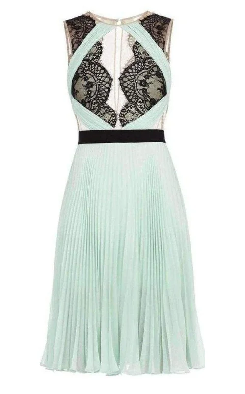 Sale Event boho dressScalloped Edge Pleated Dress
