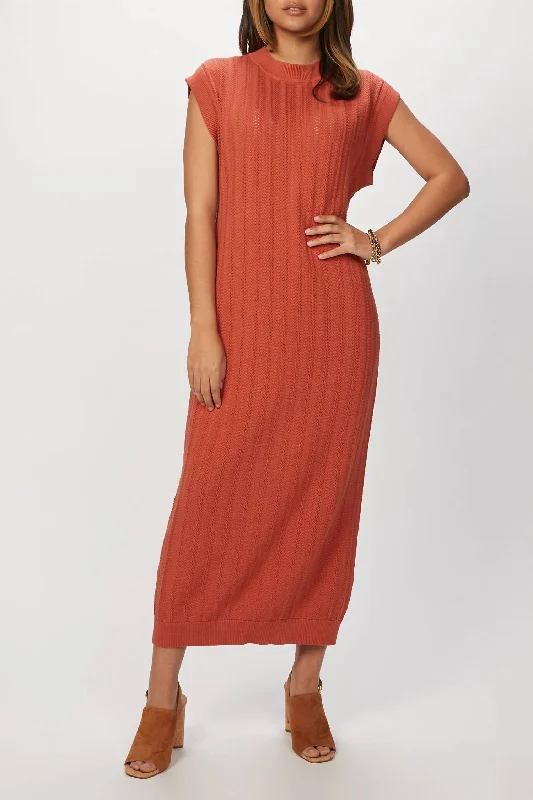 Midnight Madness boho-chic dressSleeveless Lace Dress In Apricot Brandy