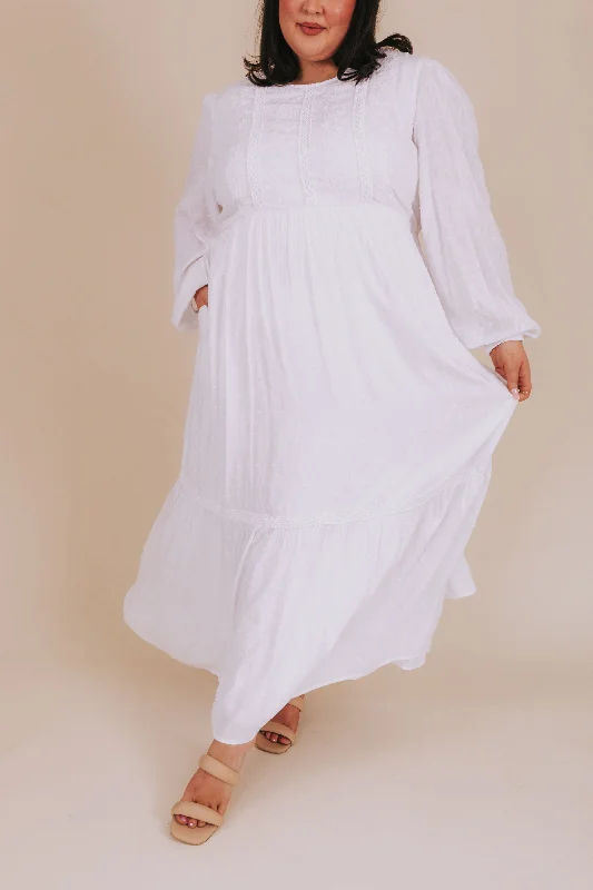 Blowout Sale casual dressPLUS SIZE - The White: Emily