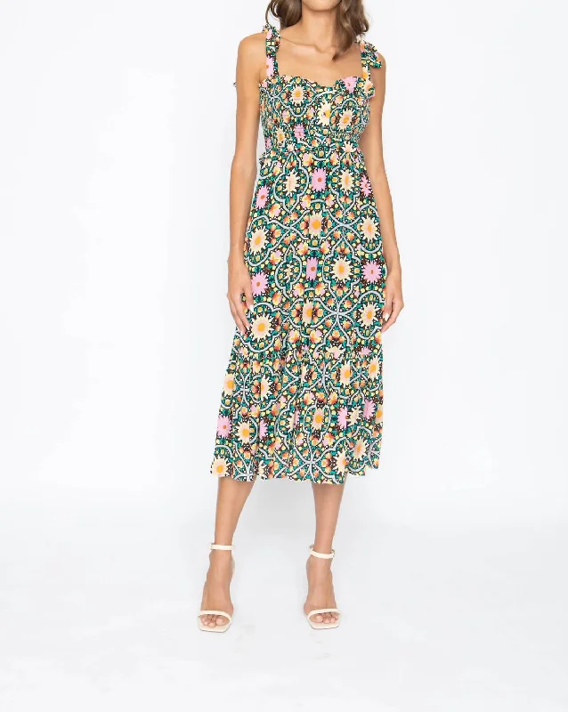 Hurry In bodycon dressThandi Maxi Dress In Moroccan Art