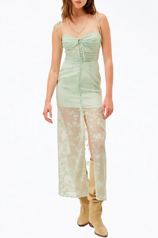 Online Exclusive knit dressBreanne Maxi Dress In Green