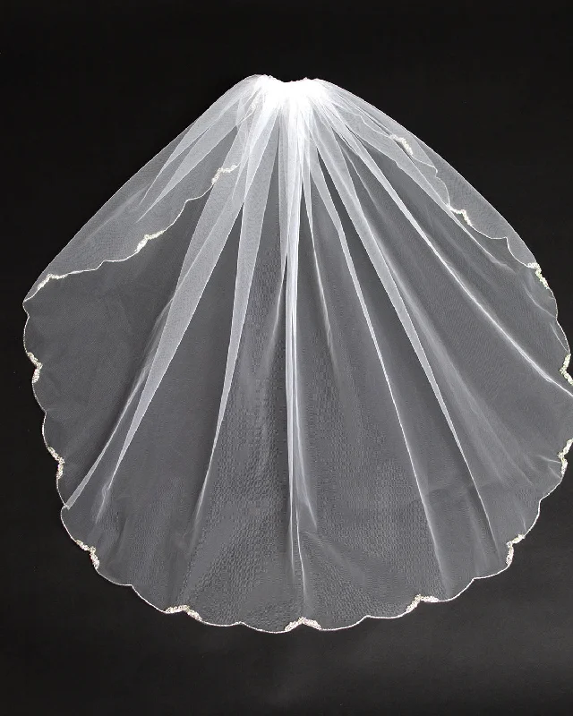 Weekend Deal fitted dressBeaded White Veil