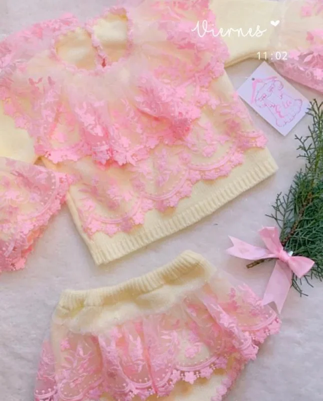 Value Deals pleated dressCharlie Babe Knit Set