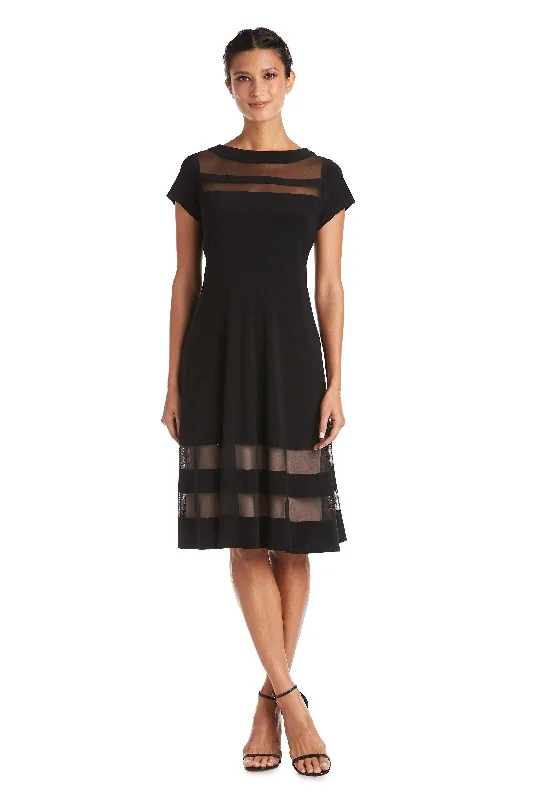Take Advantage textured dressR&M Richards 7771 Short Cocktail Plus Size Dress