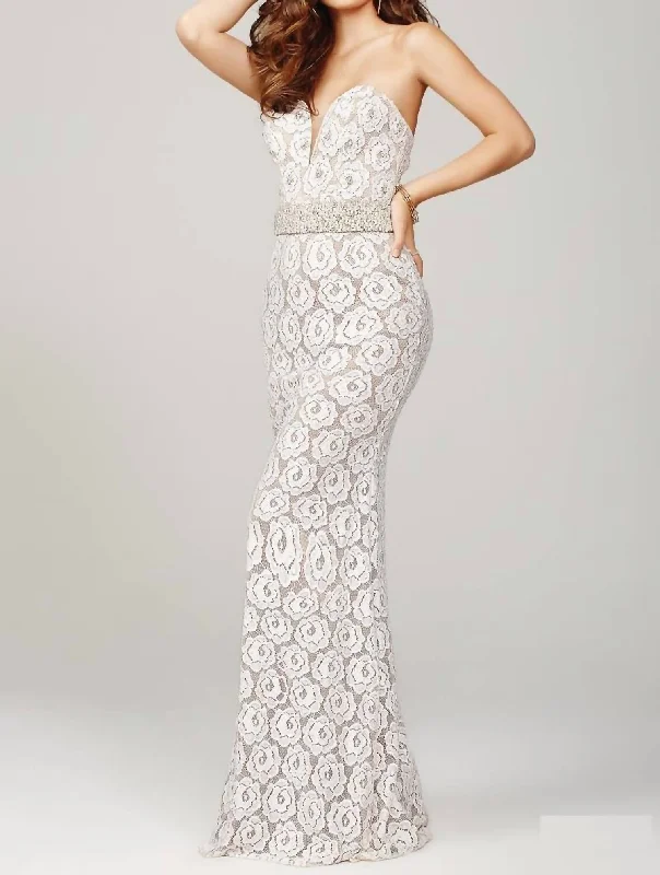 Massive Deals off-shoulder dressStrapless Fitted Lace Prom Dress In White/nude